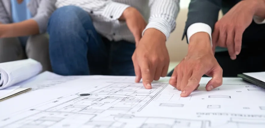 Invertir en obra nueva sobre plano: ventajas, riesgos y en qué fijarse antes de firmar